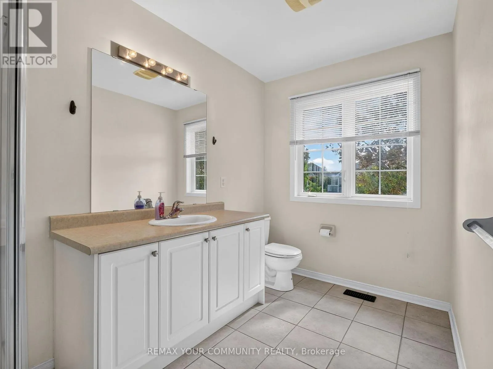 265 SPRUCEWOOD CRESCENT