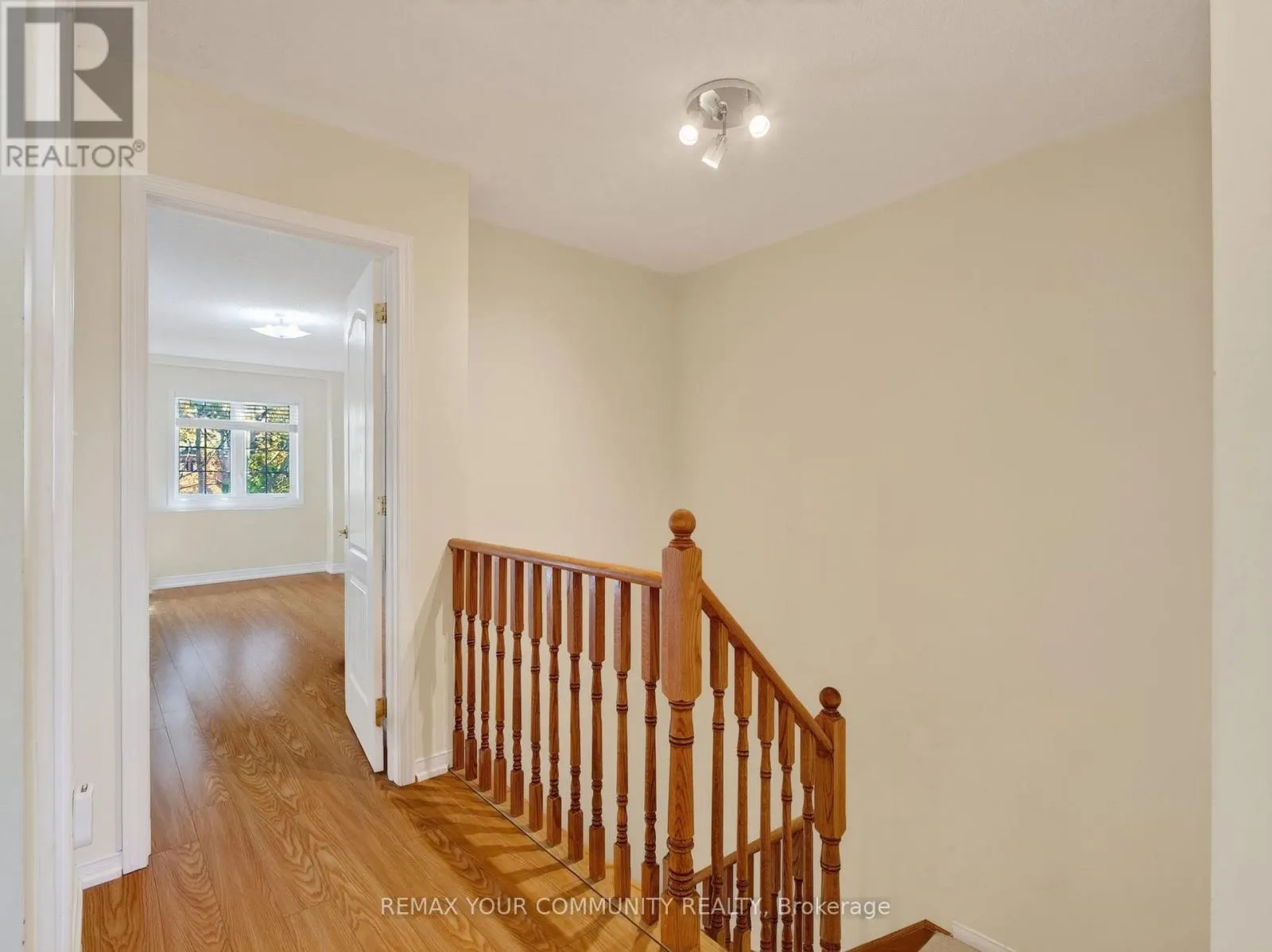 265 SPRUCEWOOD CRESCENT