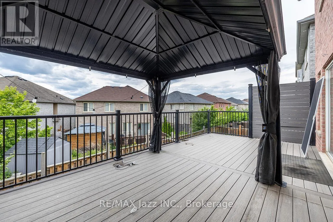 30 LLOYDMINSTER AVENUE