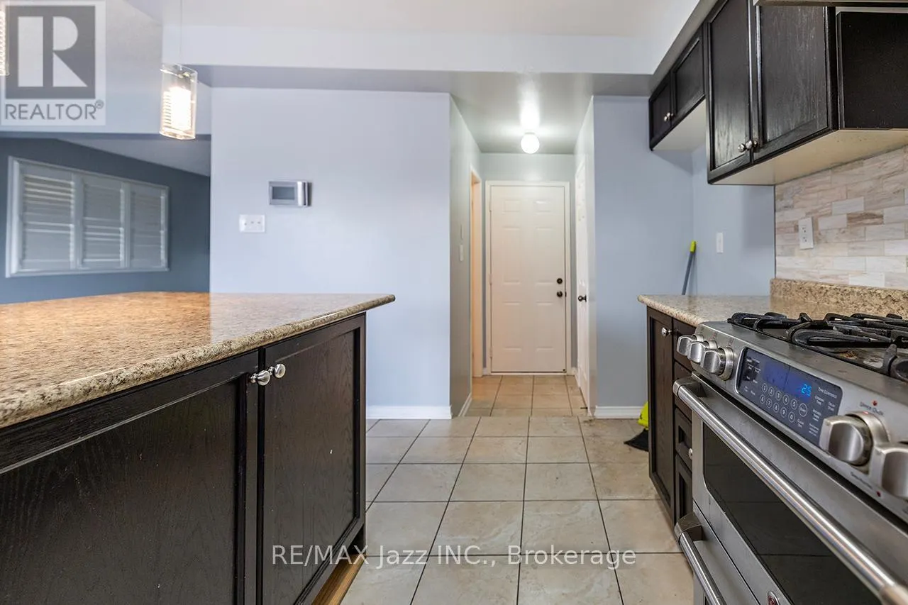 30 LLOYDMINSTER AVENUE