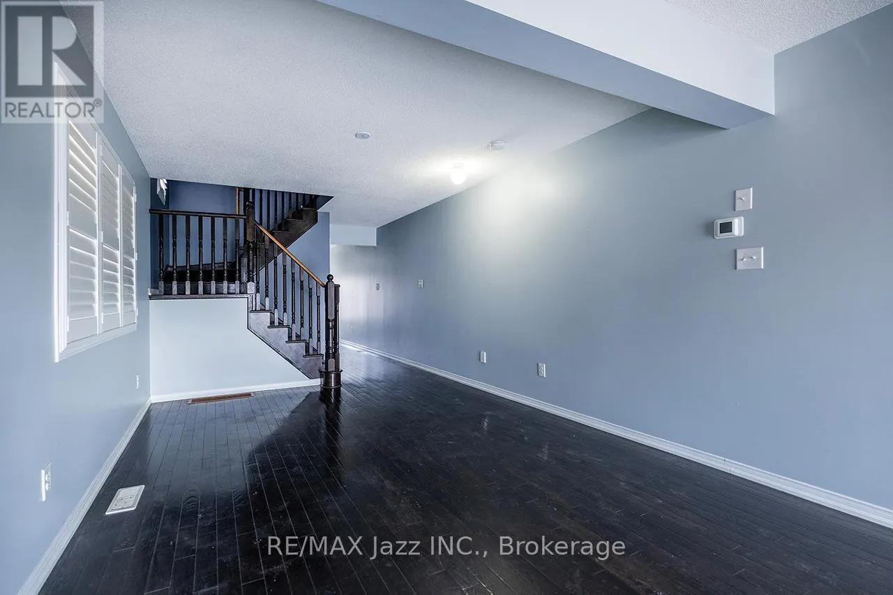 30 LLOYDMINSTER AVENUE