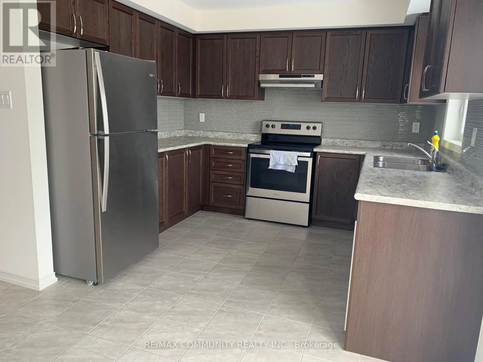 2613 DEPUTY MINISTER PATH AVENUE