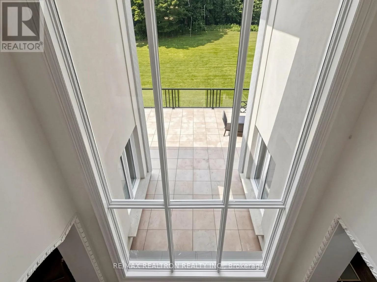 10 BUNTING COURT
