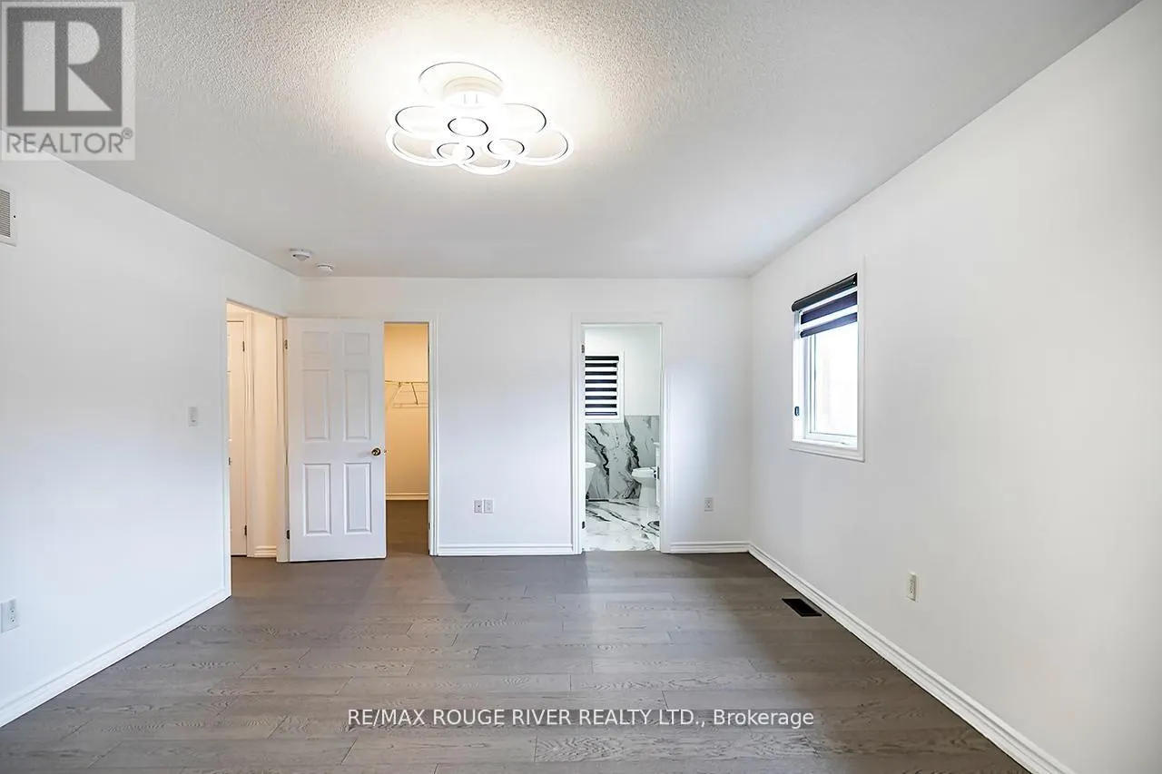 10 MOSES CRESCENT