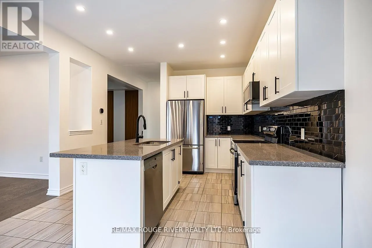 10 MOSES CRESCENT