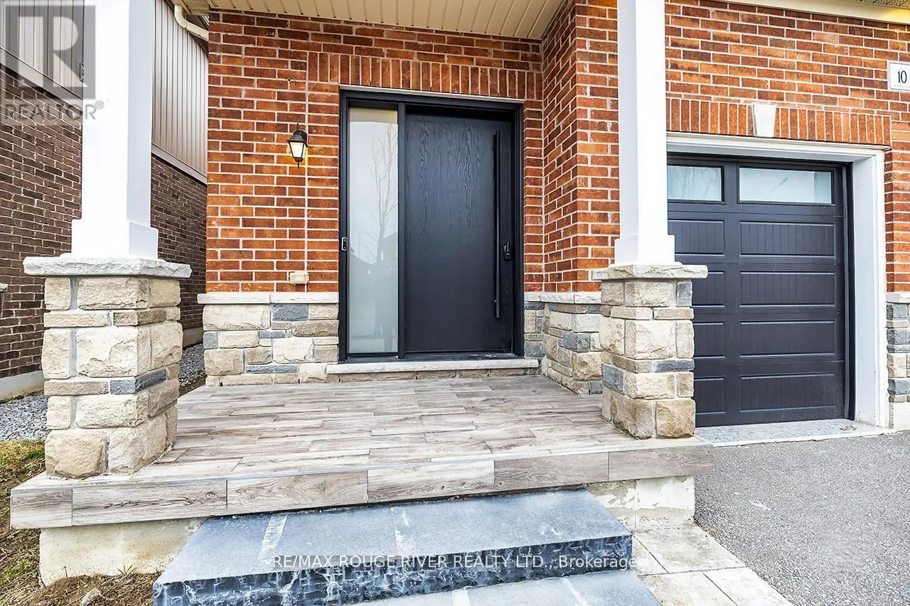 10 MOSES CRESCENT