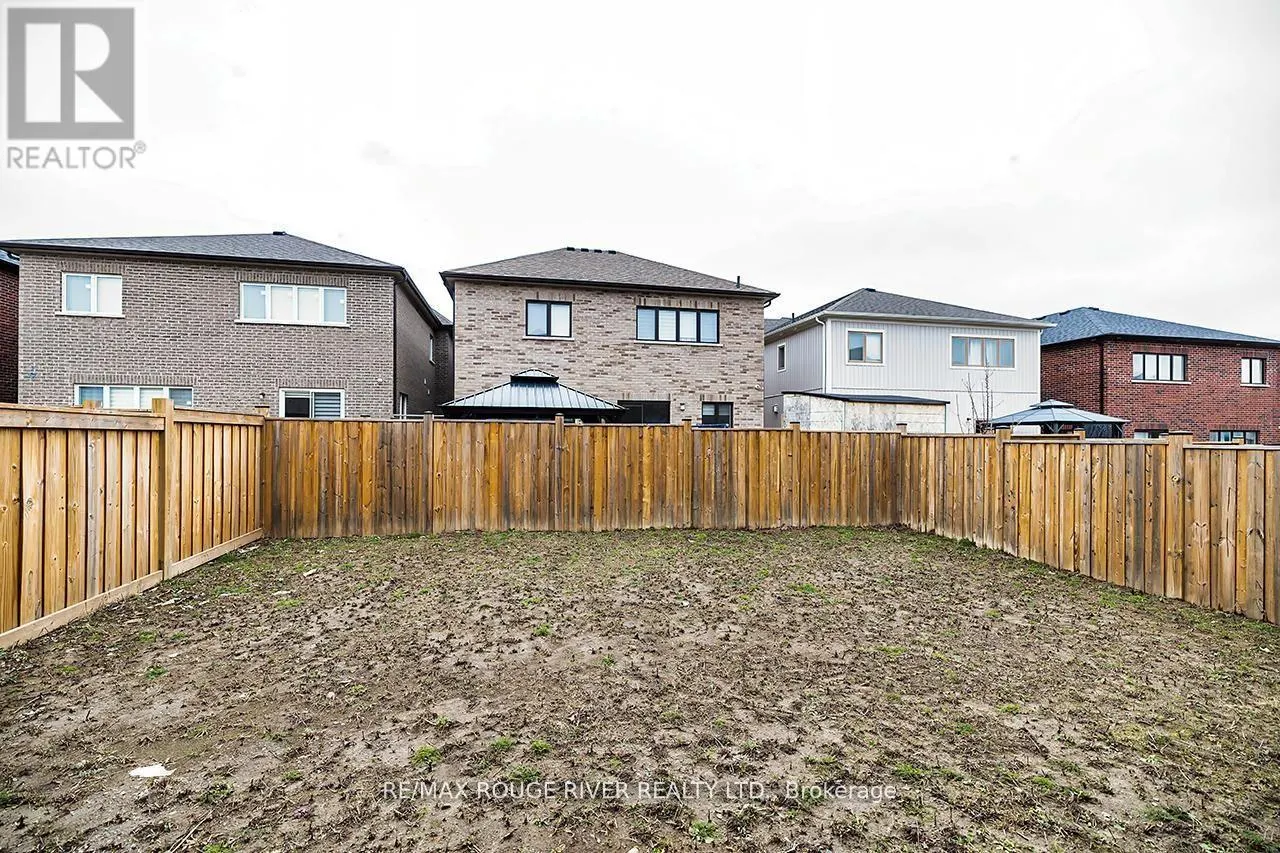 10 MOSES CRESCENT