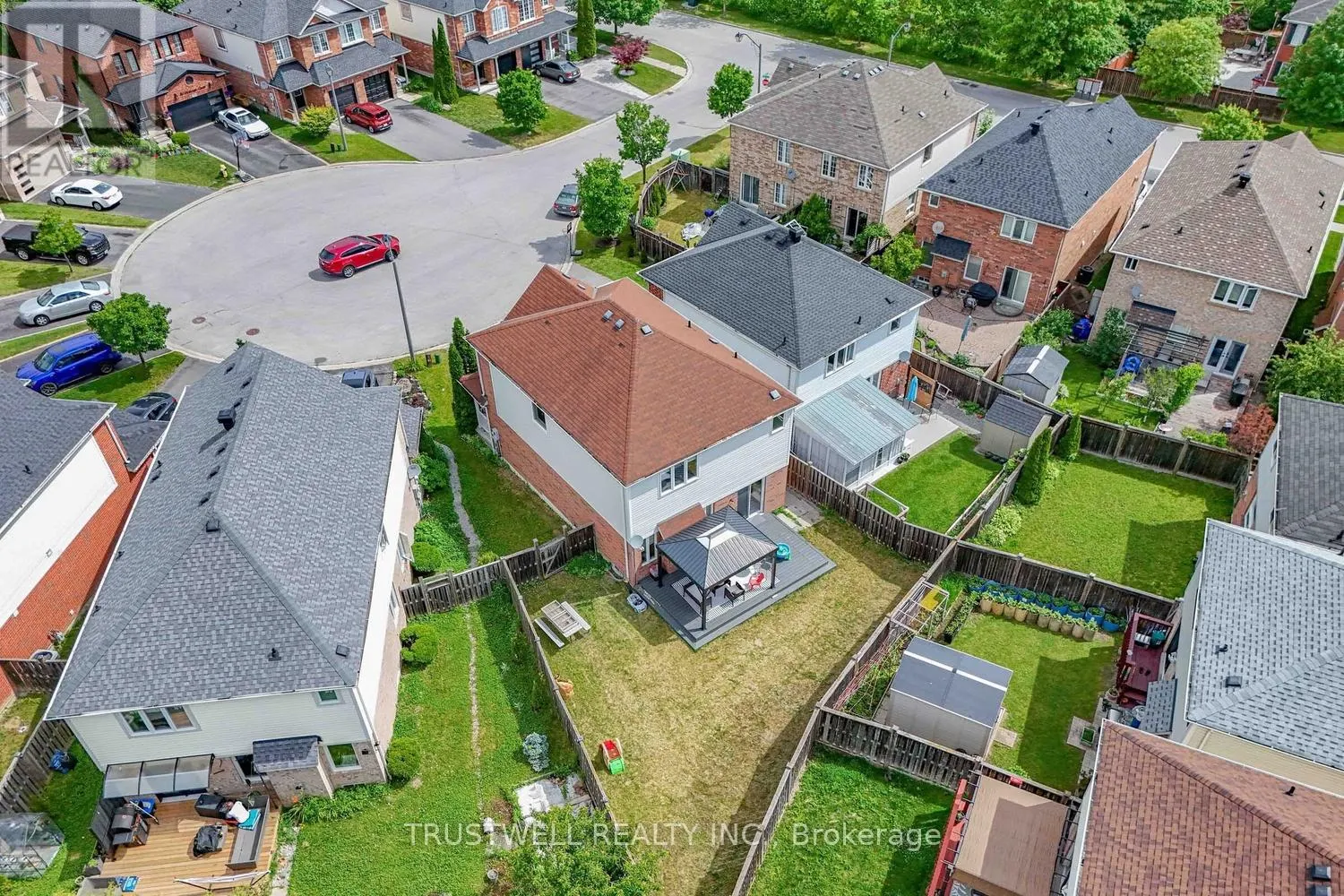 3 WALDRON COURT