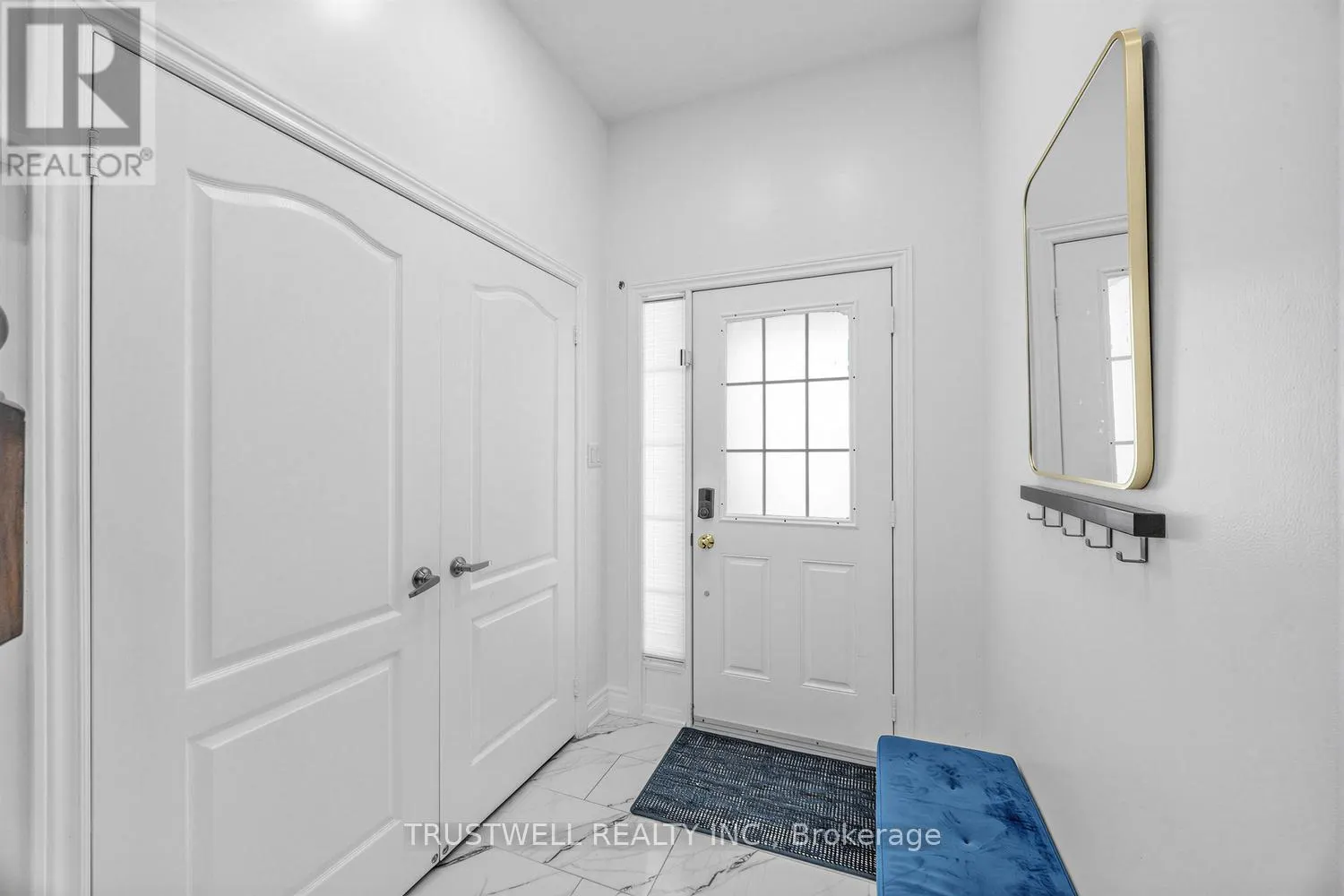 3 WALDRON COURT