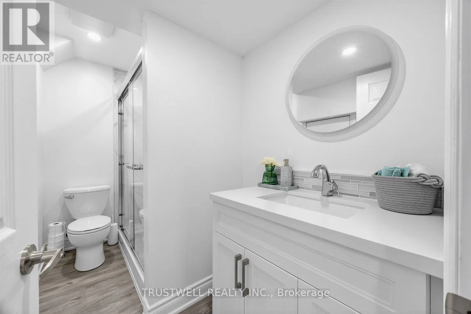 3 WALDRON COURT
