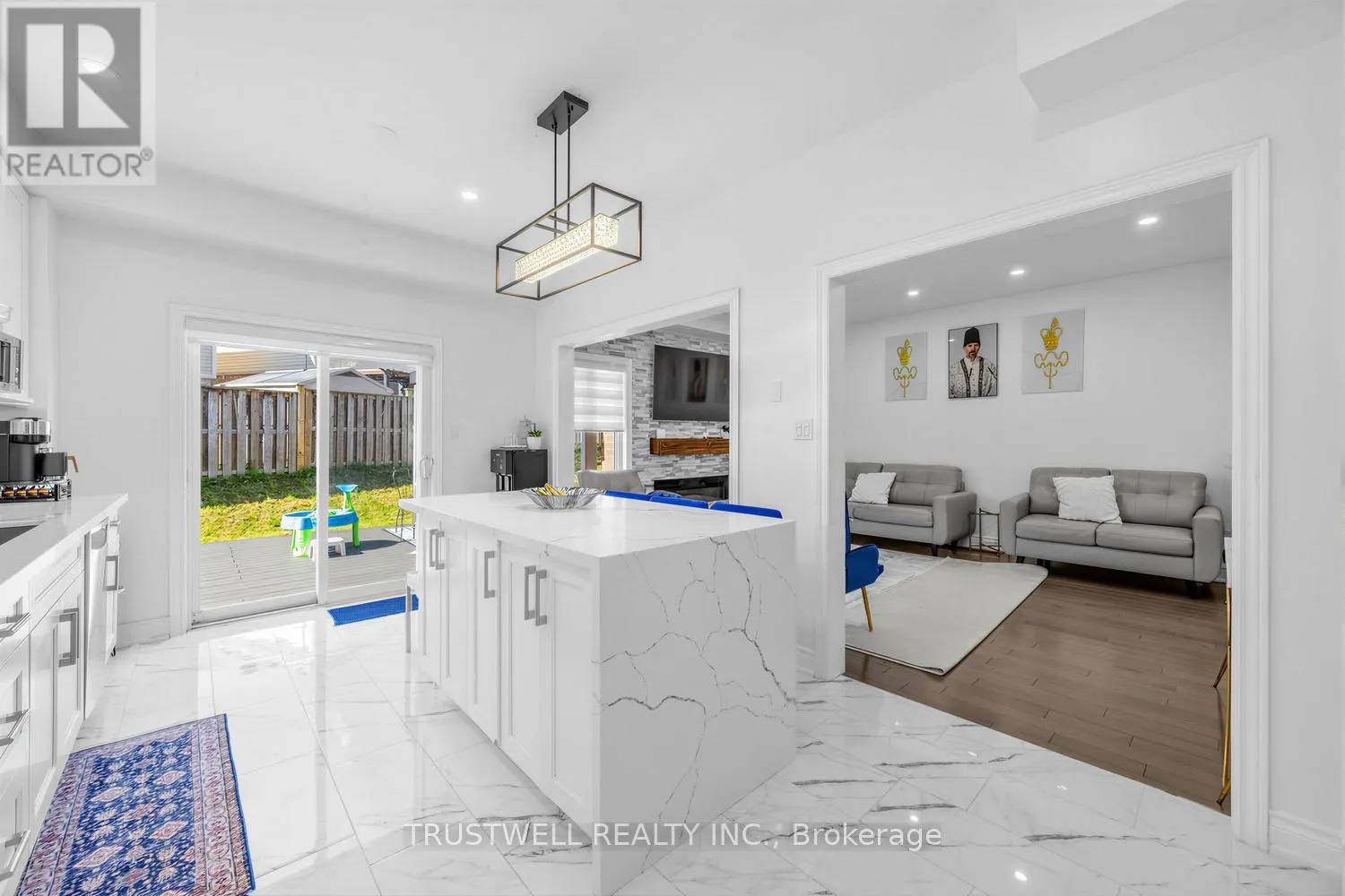 3 WALDRON COURT