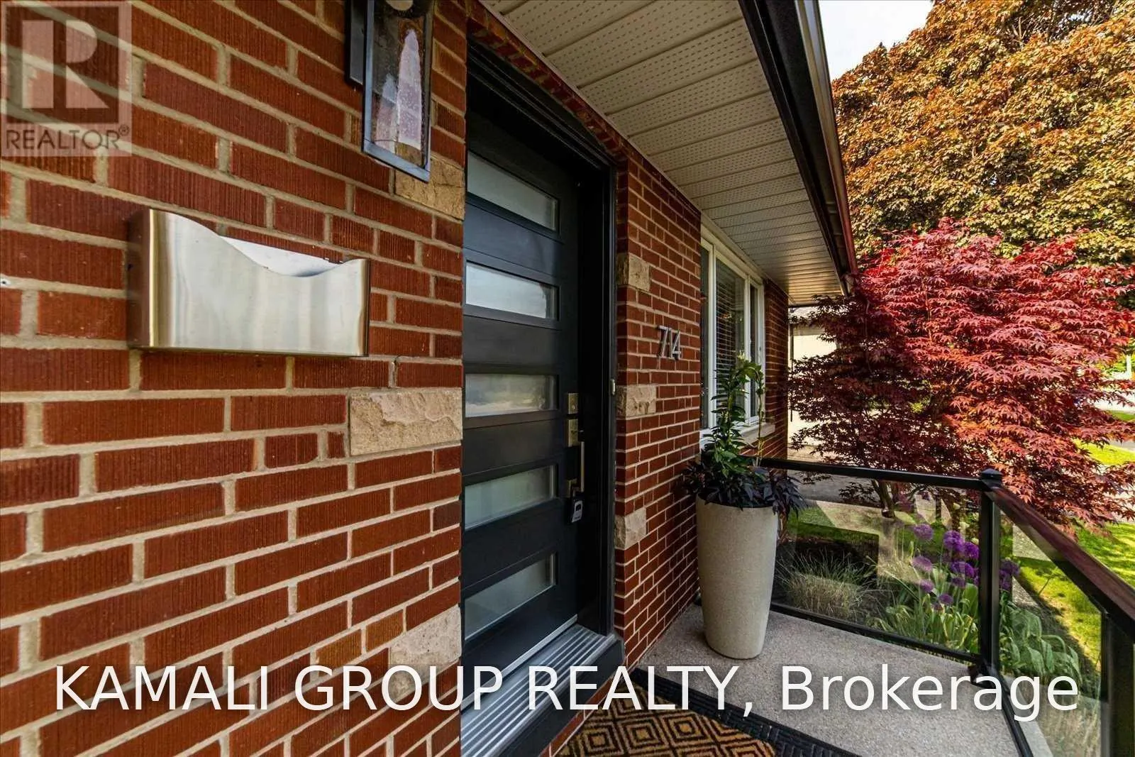 MAIN - 714 GILBERT STREET W