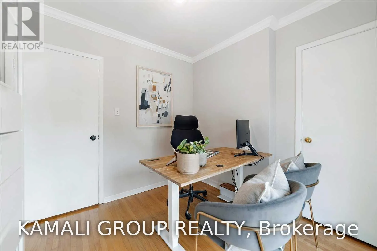 MAIN - 714 GILBERT STREET W