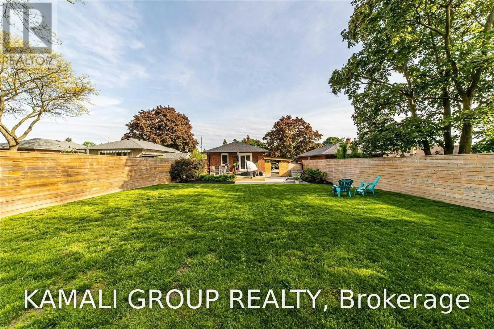 MAIN - 714 GILBERT STREET W
