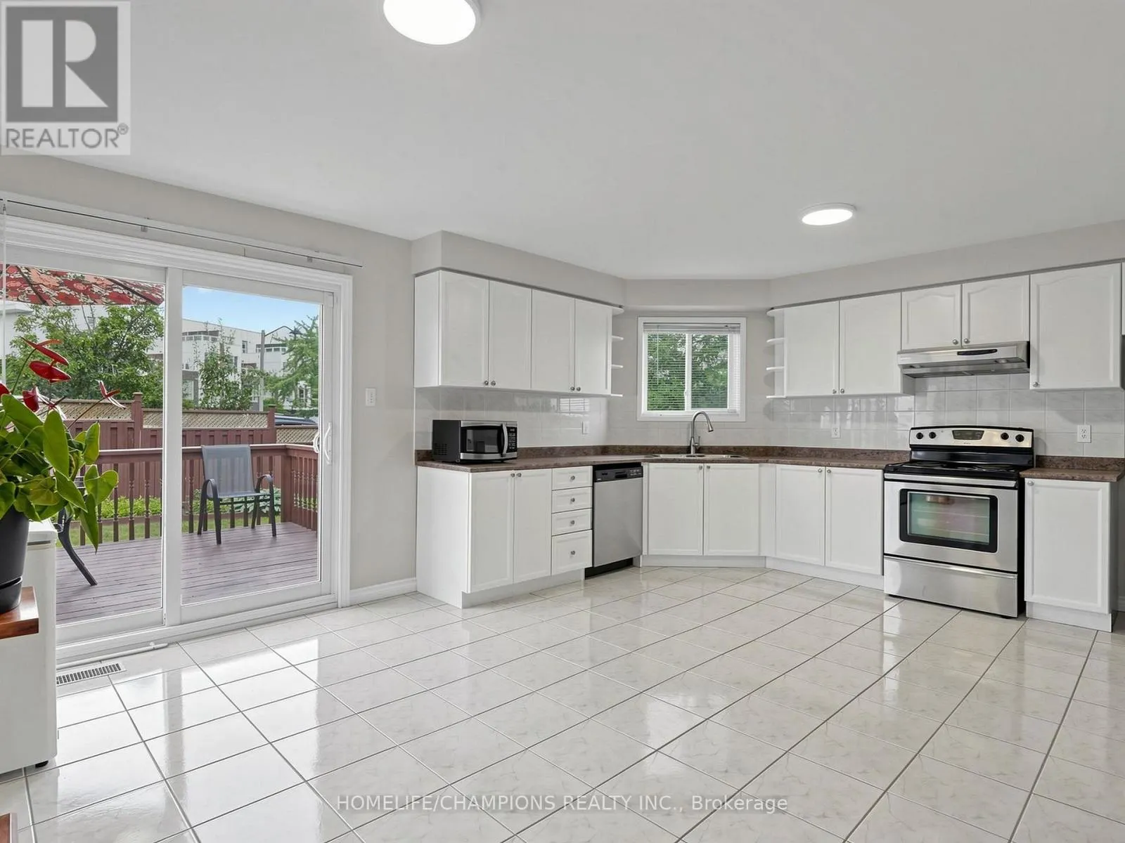 1622 SANDHURST CRESCENT