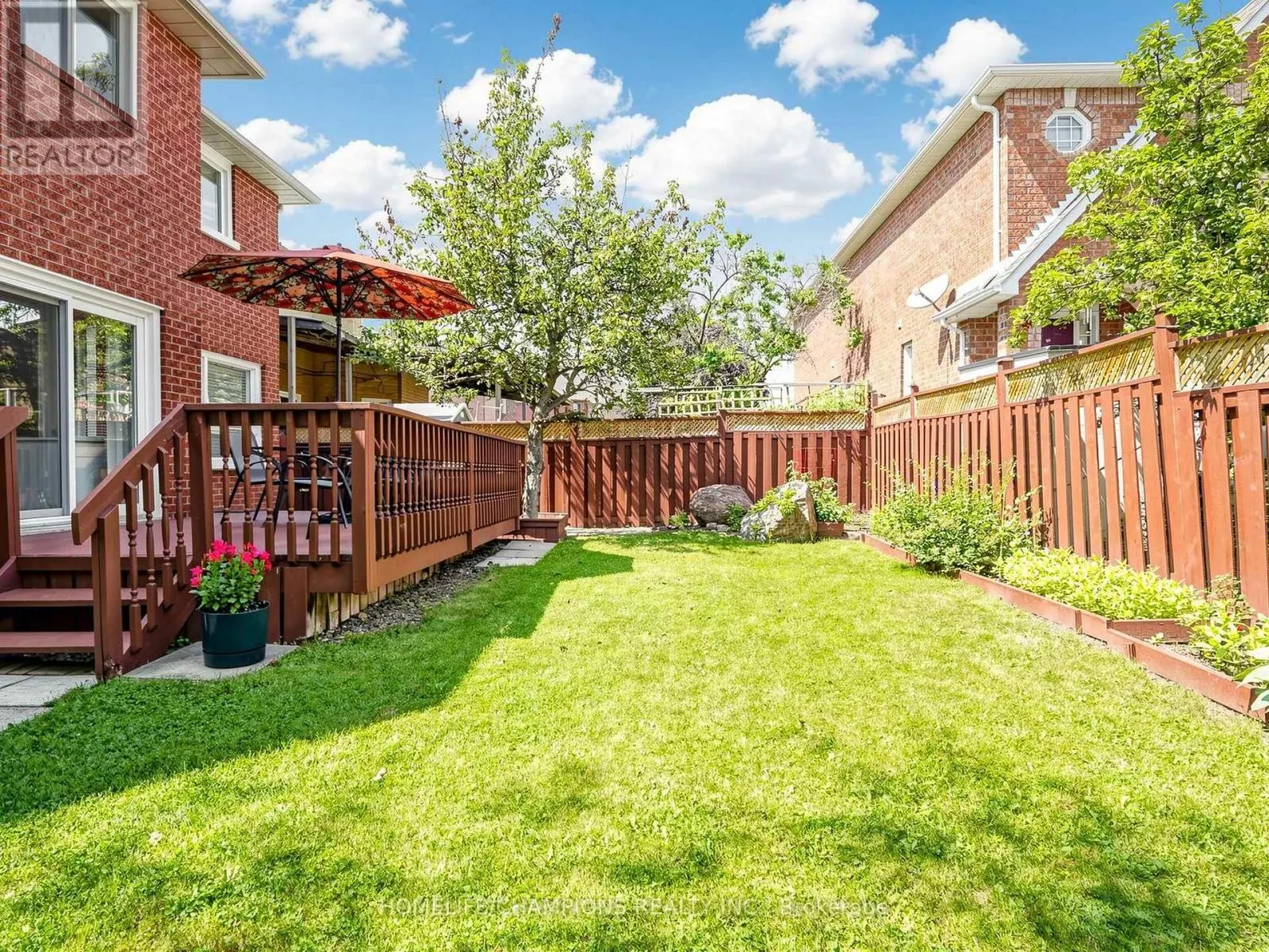 1622 SANDHURST CRESCENT