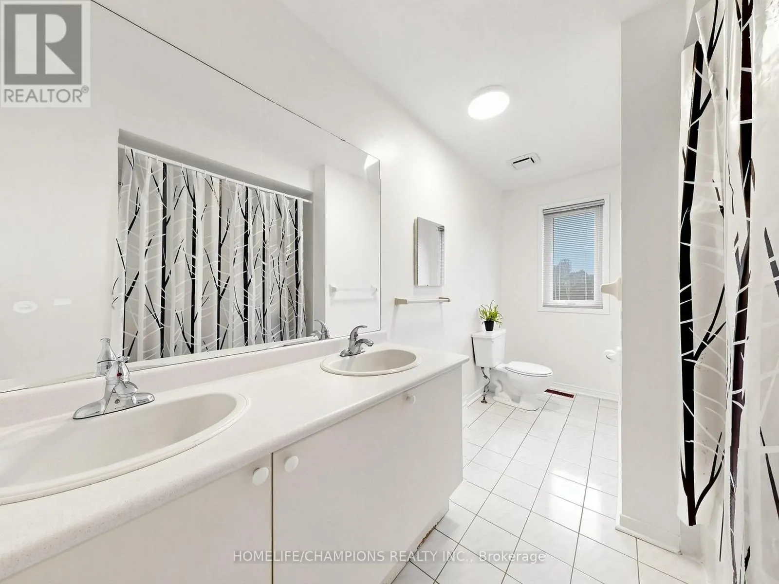 1622 SANDHURST CRESCENT