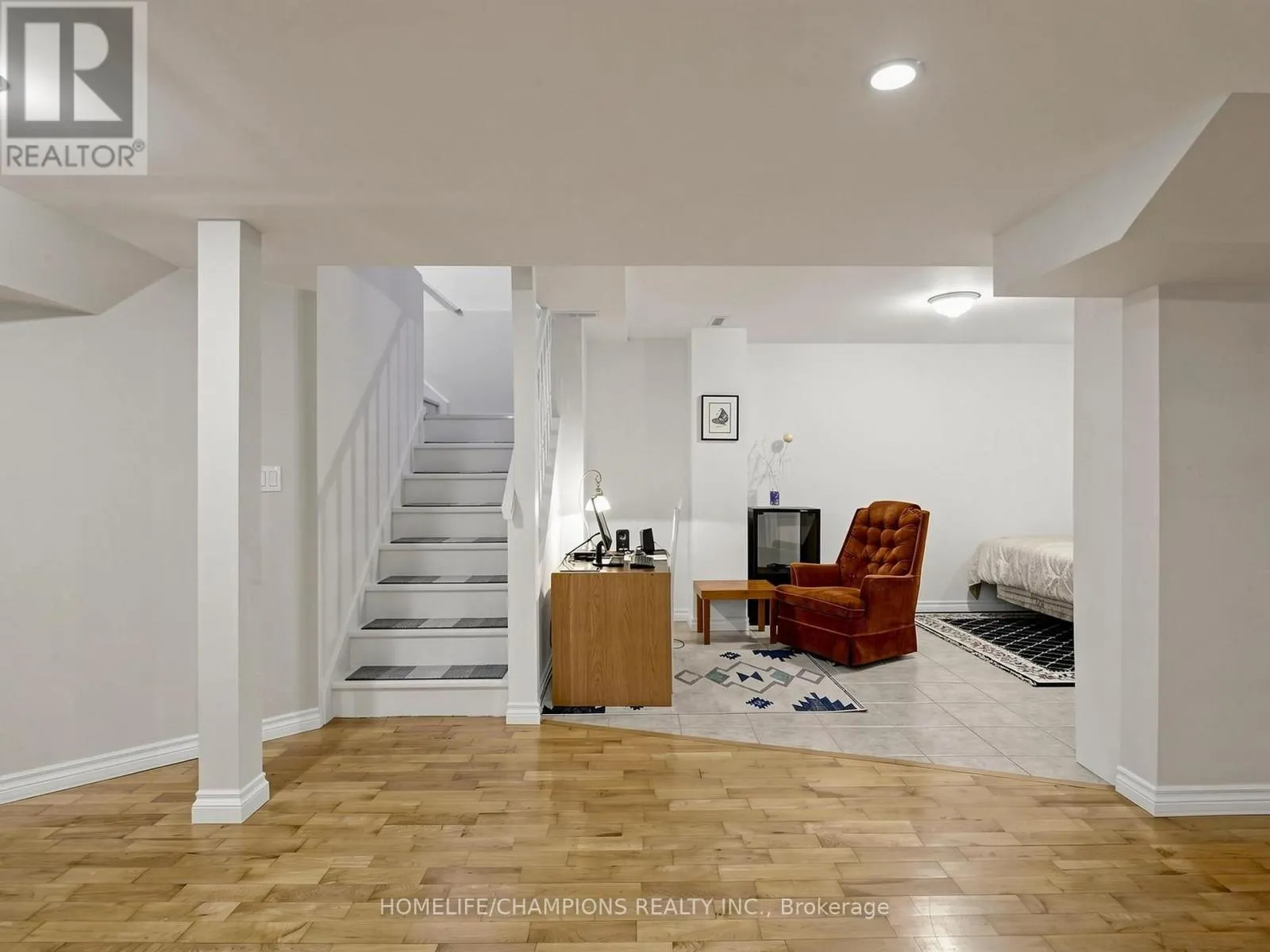 1622 SANDHURST CRESCENT