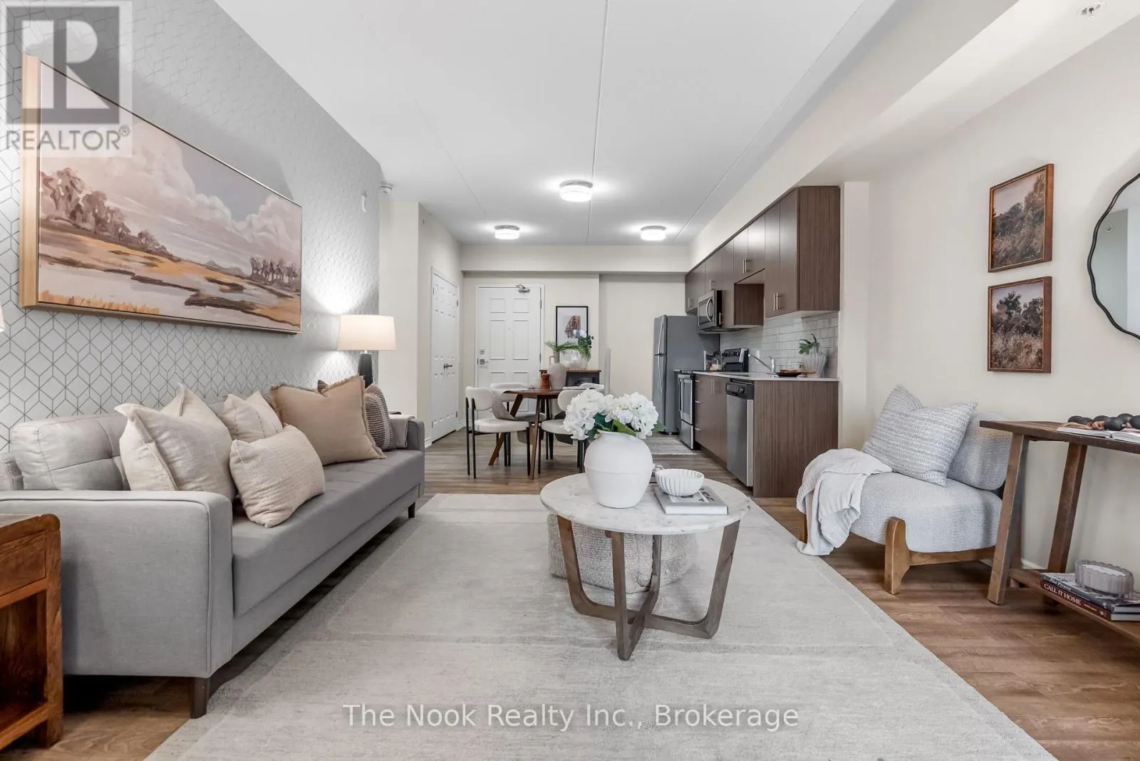 226 - 290 LIBERTY STREET N #226