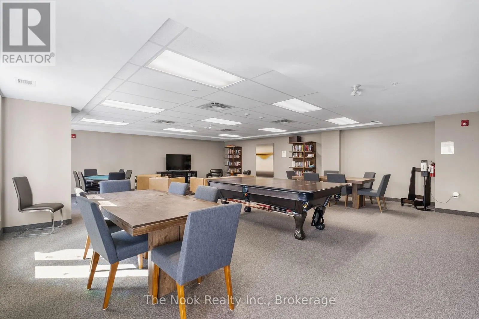 226 - 290 LIBERTY STREET N #226