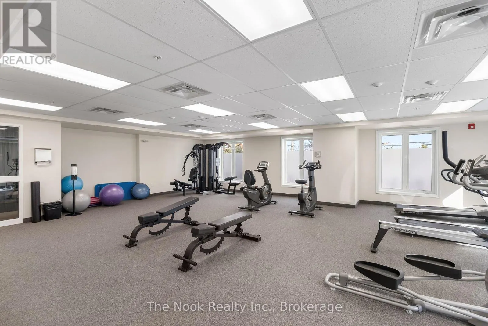 226 - 290 LIBERTY STREET N #226