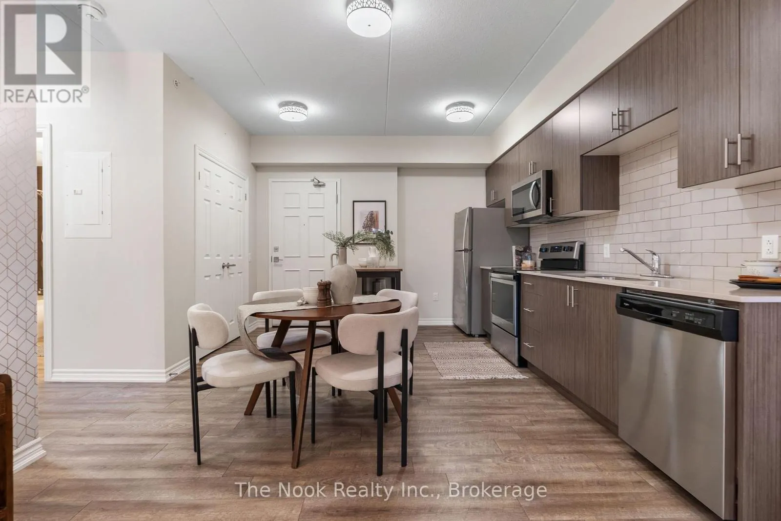 226 - 290 LIBERTY STREET N #226