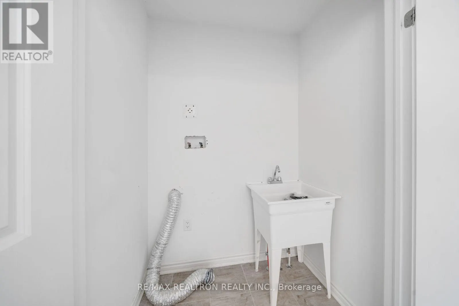 1570 SCARLETT TRAIL