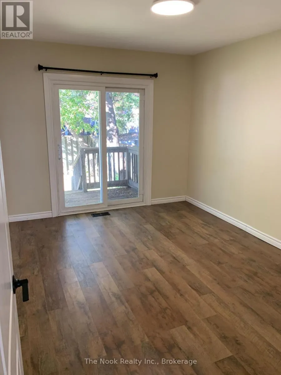UPPER - 210 DOVEDALE DRIVE #Upper
