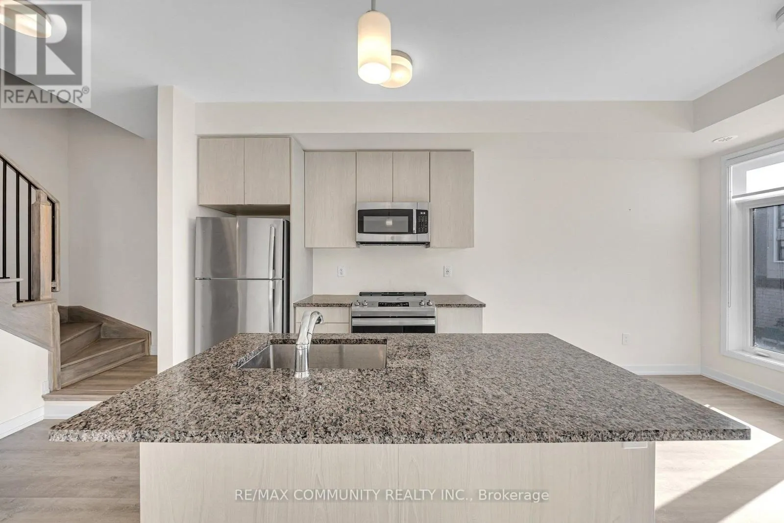 419 - 2550 CASTLEGATE CROSSING