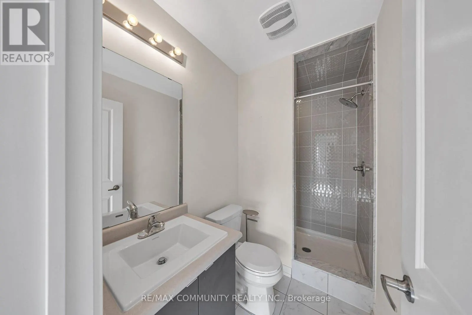 419 - 2550 CASTLEGATE CROSSING