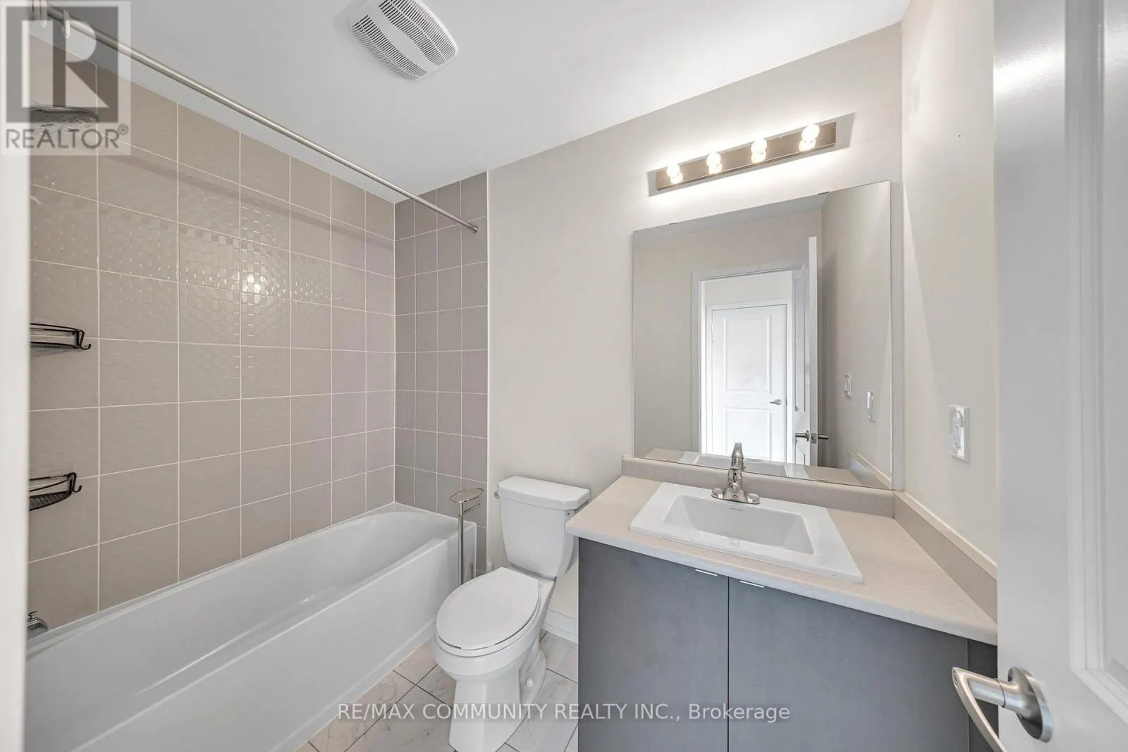 419 - 2550 CASTLEGATE CROSSING
