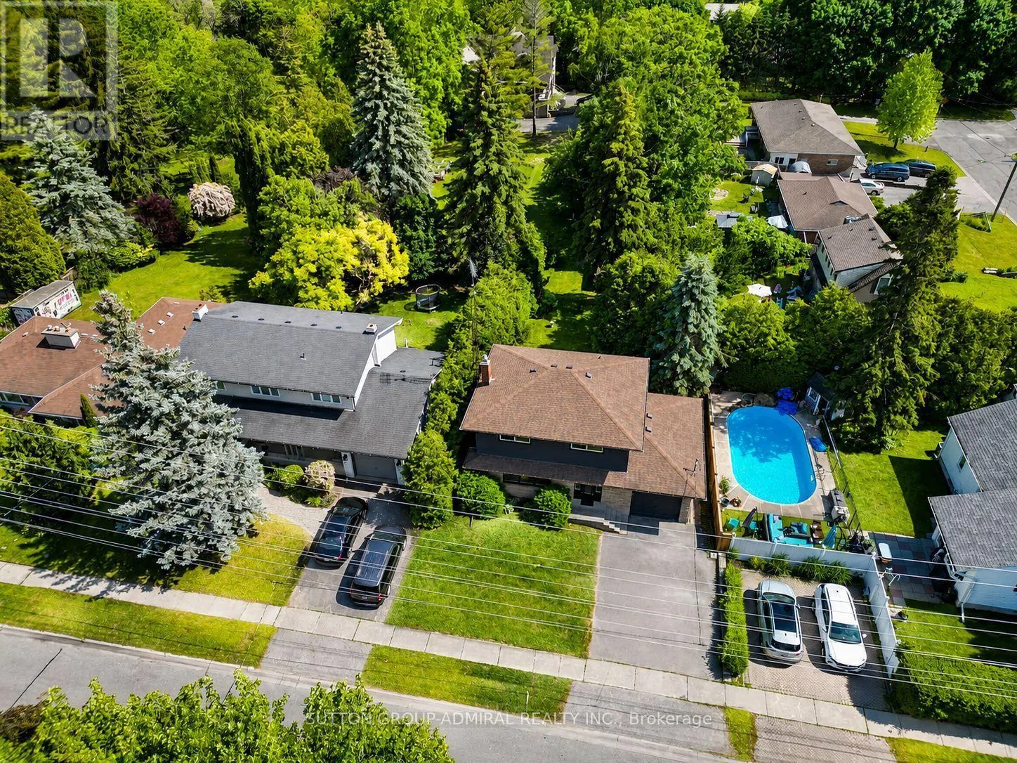 865 REGENT DRIVE