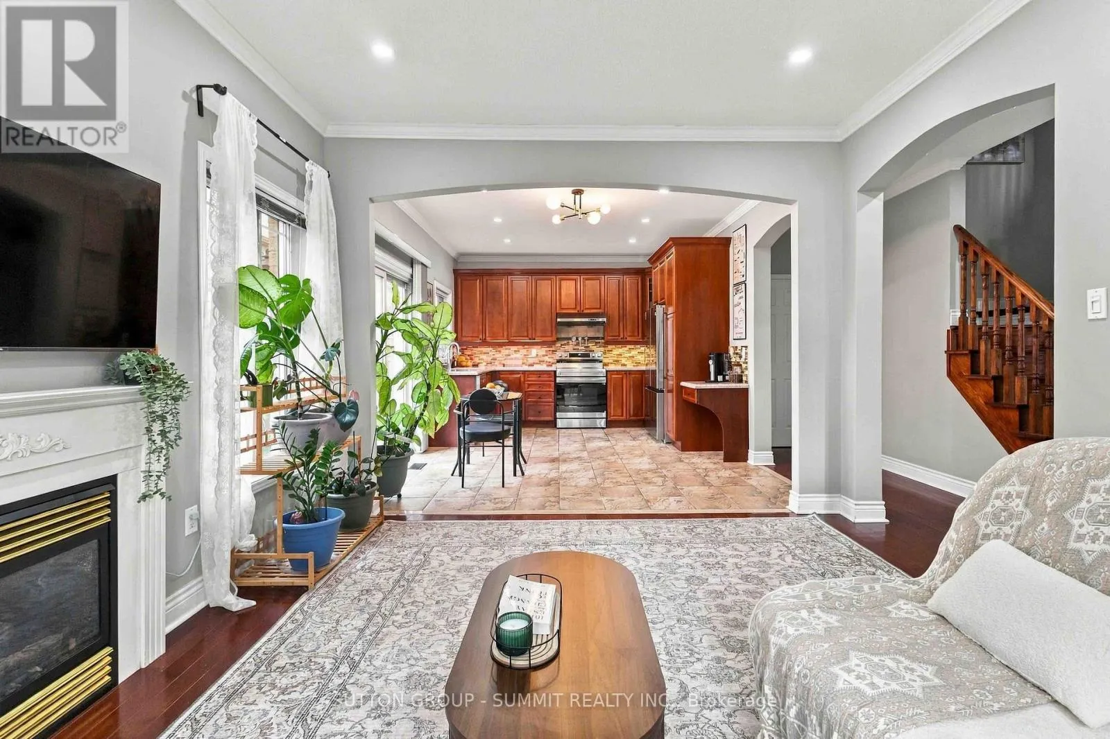 4 TEASDALE STREET