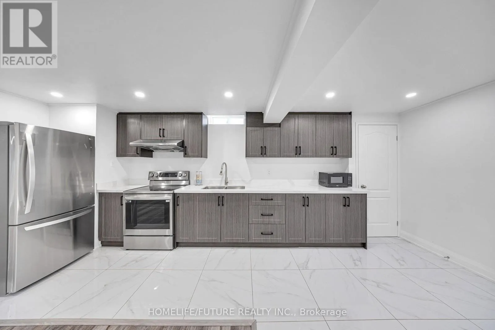 17 GRAINGER CRESCENT