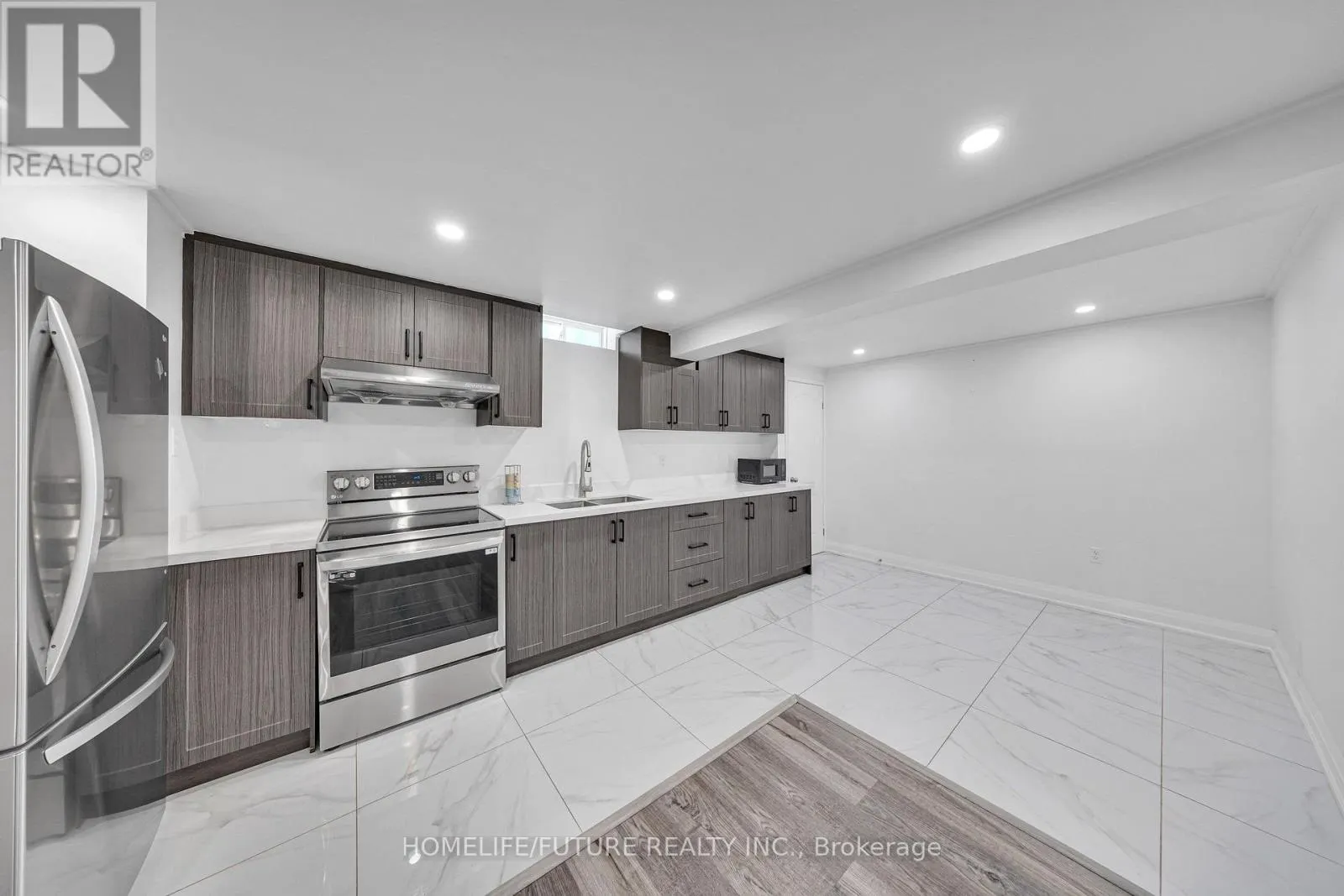 17 GRAINGER CRESCENT