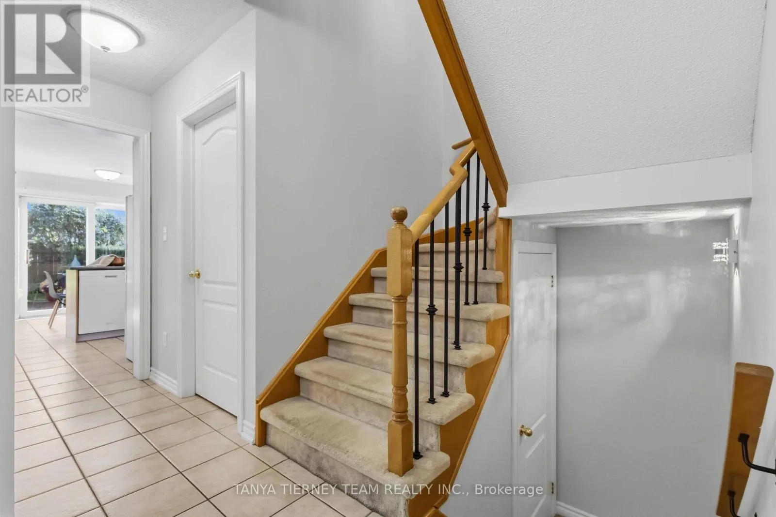 28 CASTLE GREEN DRIVE