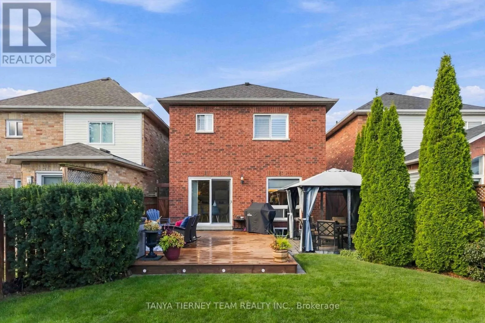 28 CASTLE GREEN DRIVE