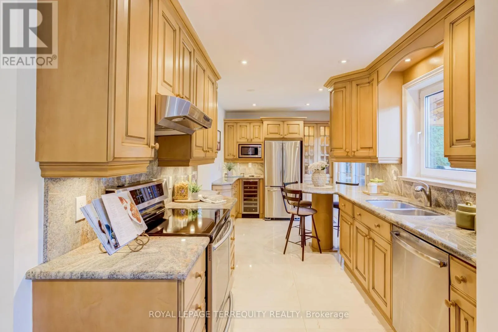 258 GUILDWOOD PARKWAY
