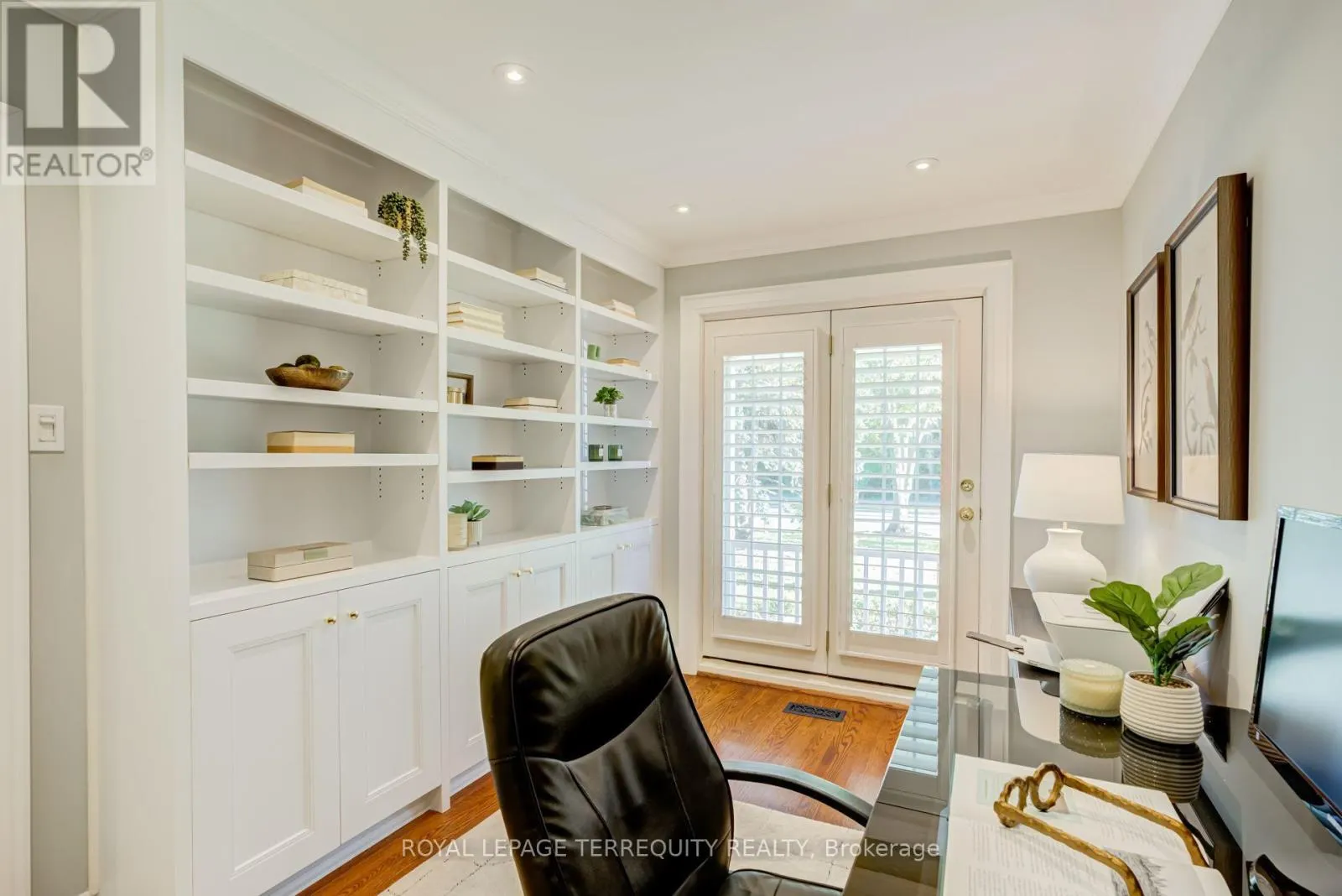 258 GUILDWOOD PARKWAY