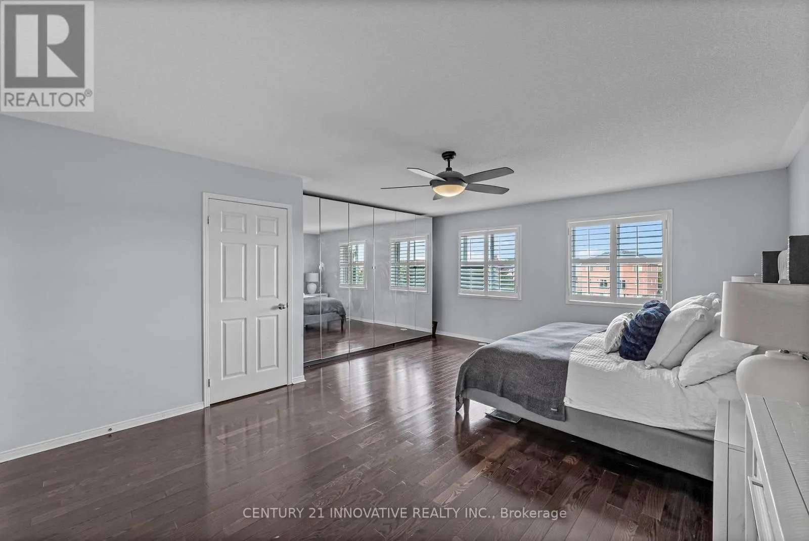 99 JOHN BELL CRESCENT