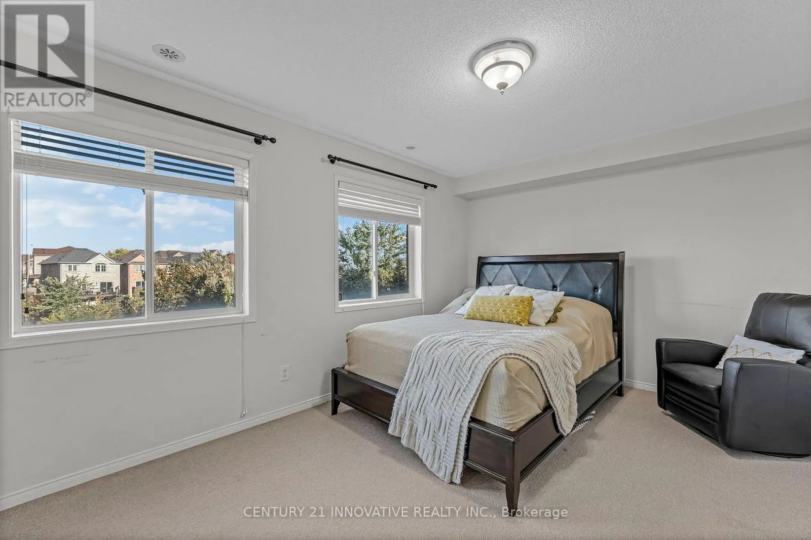 99 JOHN BELL CRESCENT