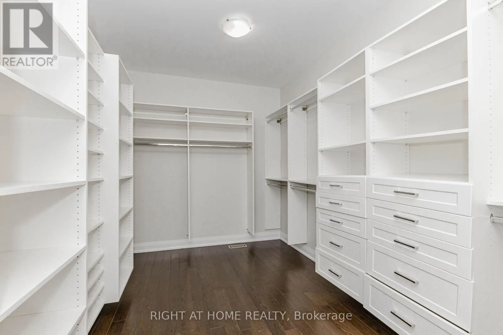 146 COLONEL DANFORTH TRAIL