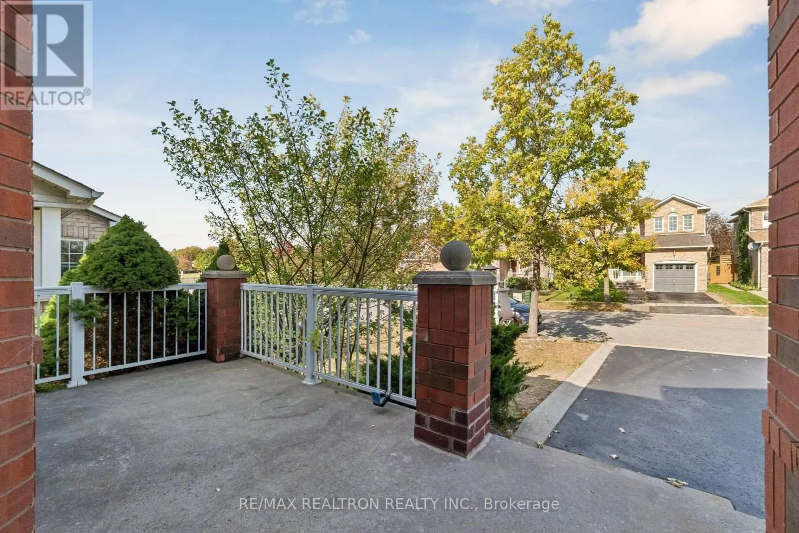 58 LUROSA CRESCENT