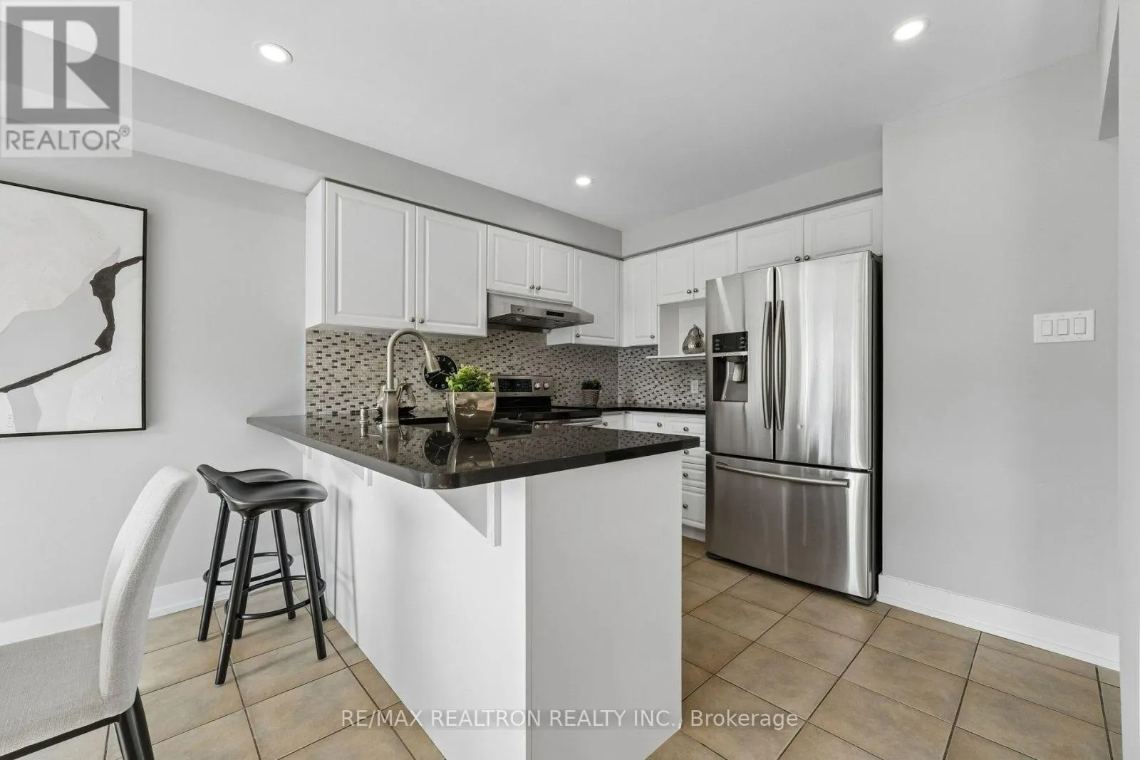 58 LUROSA CRESCENT