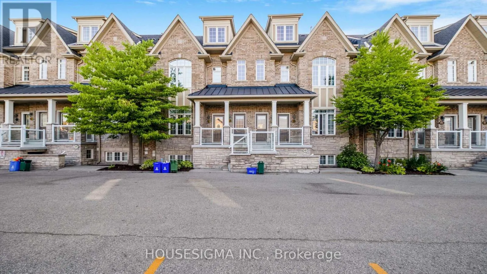 18 LOVEGROVE LANE