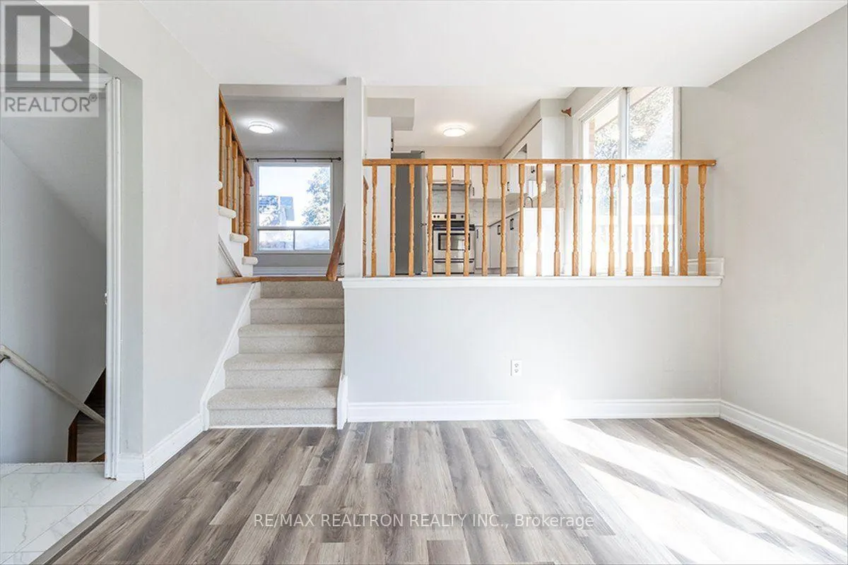 513 LABRADOR DRIVE