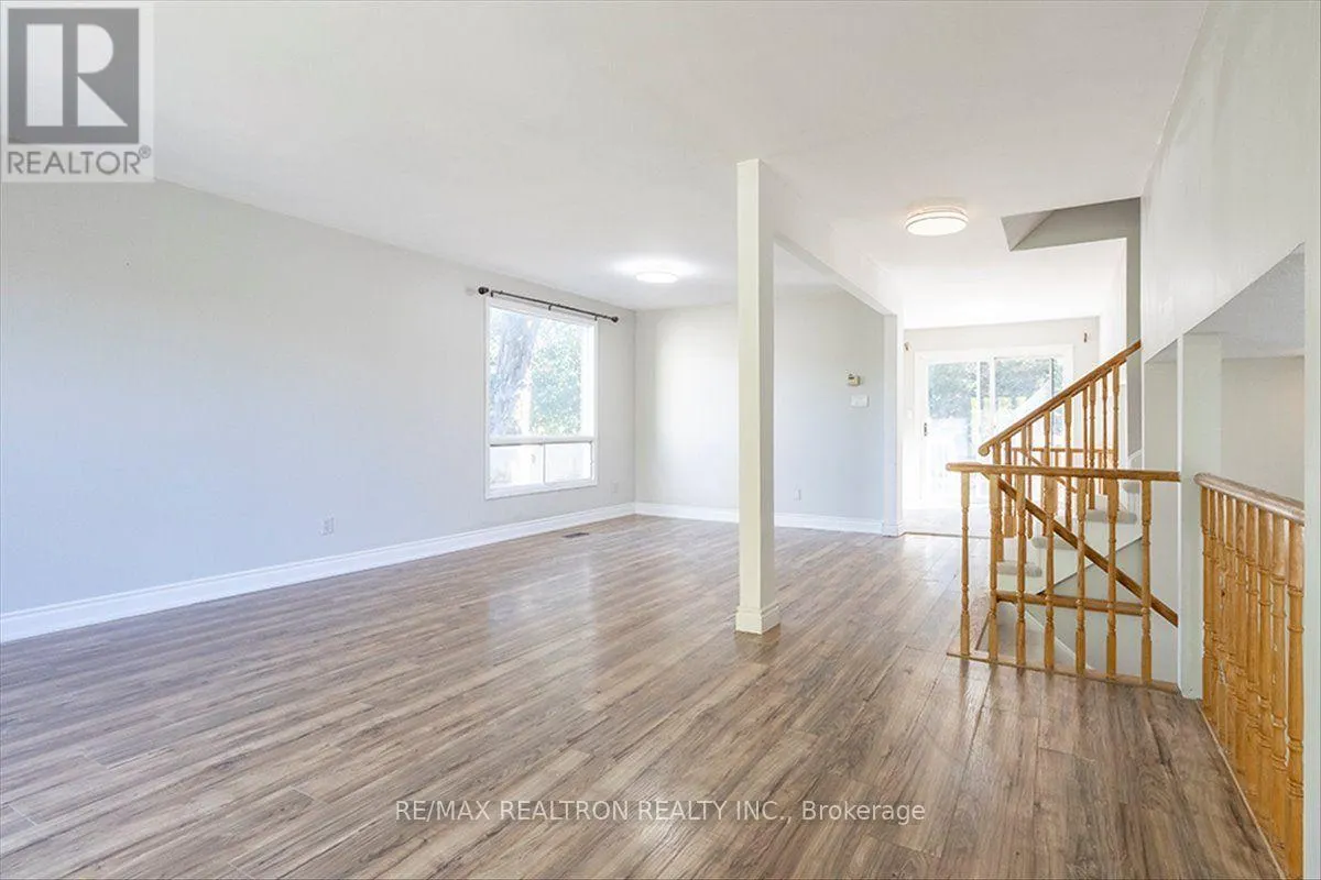 513 LABRADOR DRIVE