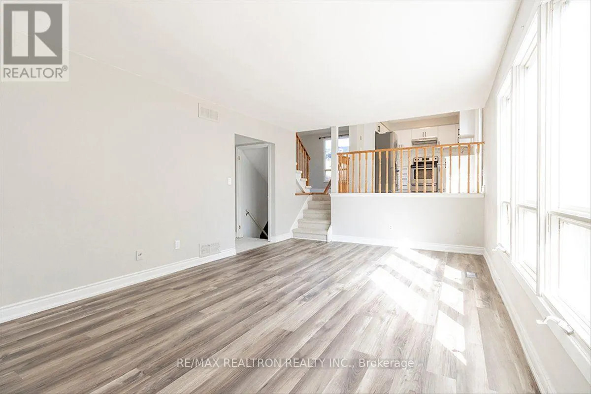 513 LABRADOR DRIVE