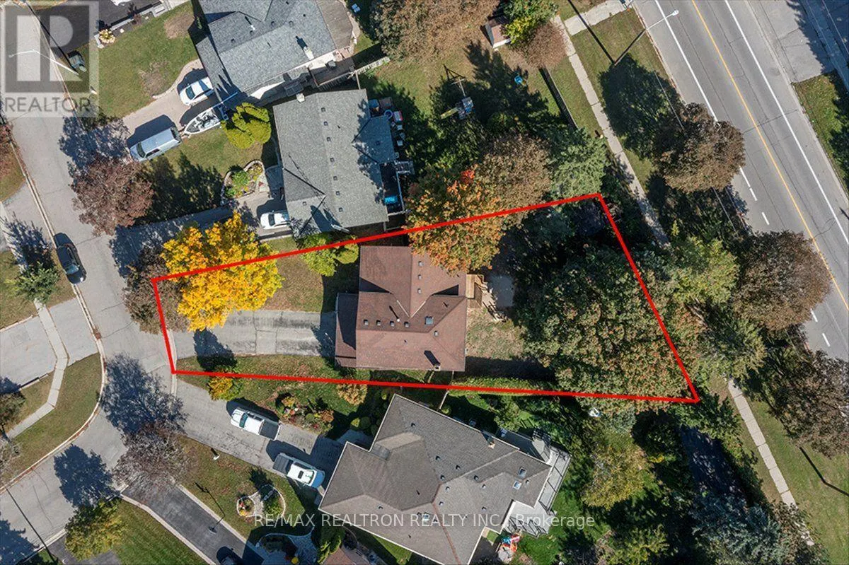 513 LABRADOR DRIVE