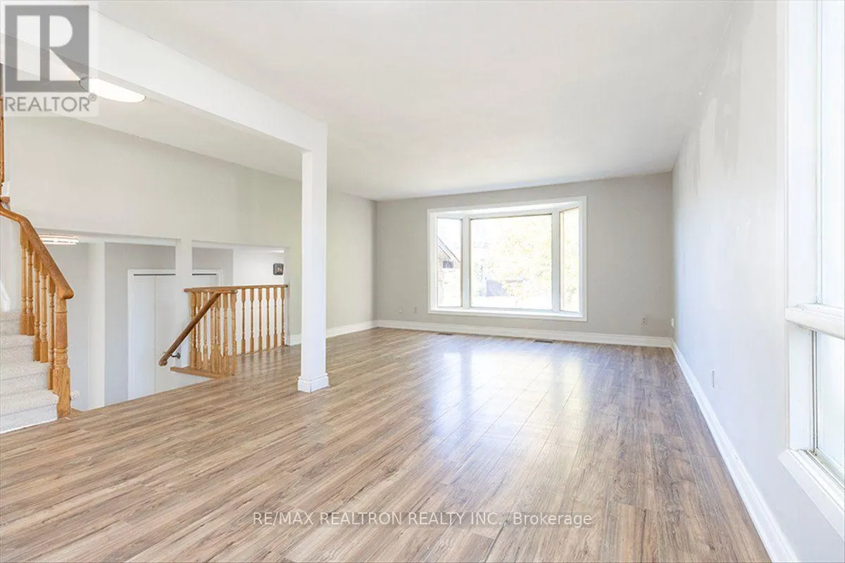 513 LABRADOR DRIVE
